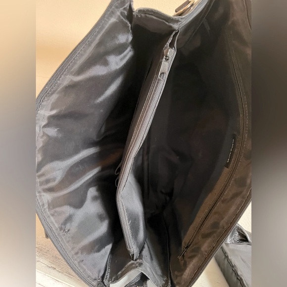 Wilson Leather Laptop Bag - Picture 3 of 9